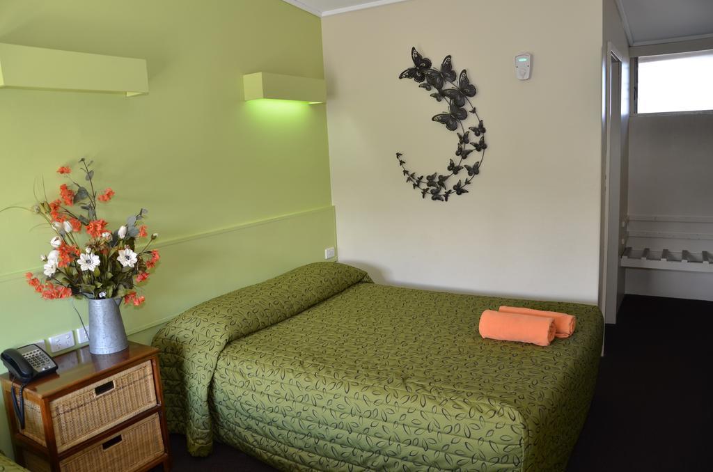 Warwick Motor Inn Luaran gambar