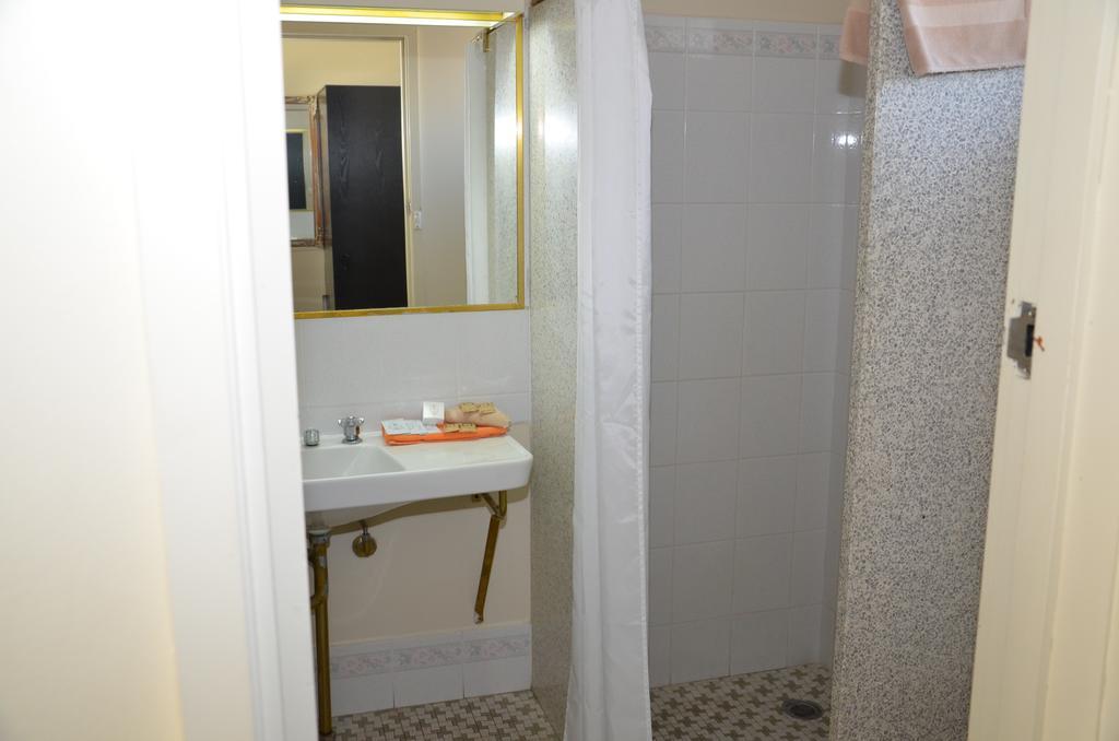 Warwick Motor Inn Luaran gambar