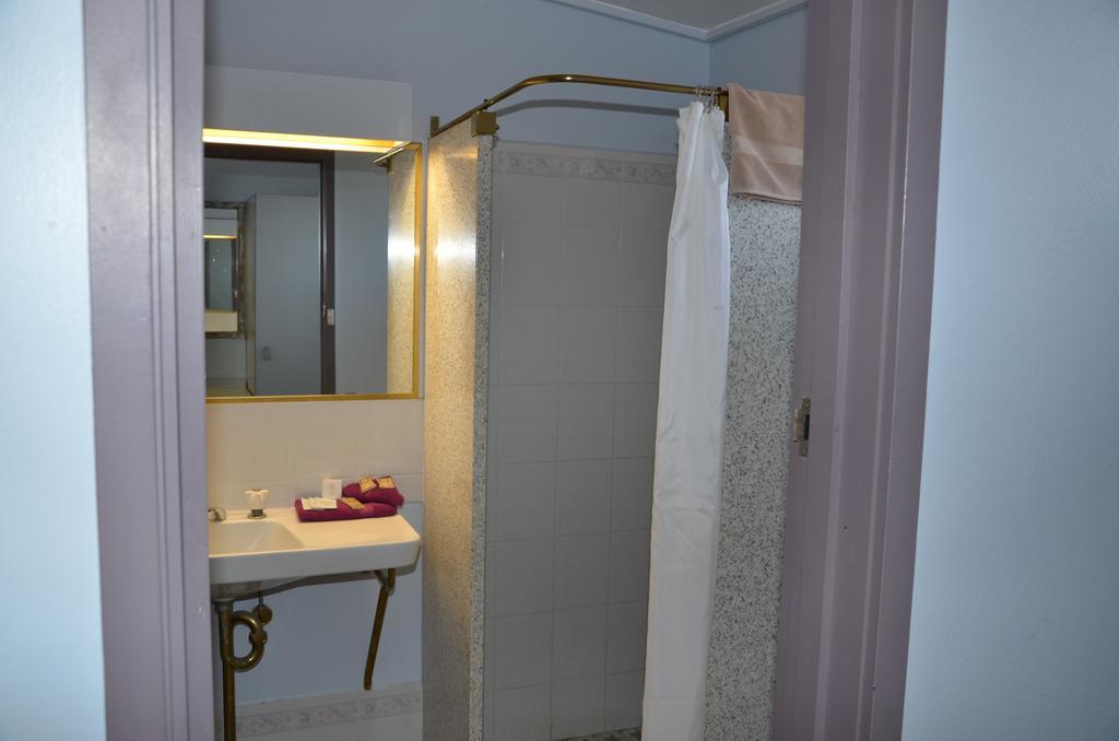 Warwick Motor Inn Luaran gambar